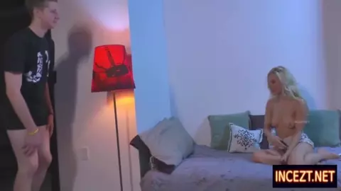 Big sister teaches virgin little brother