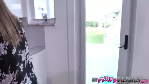 Controlling My Cheating Latina Stepmom - Havana Bleu -