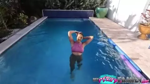 Skinny Dippin' with Bratyy Stepsister - JC Wilds -