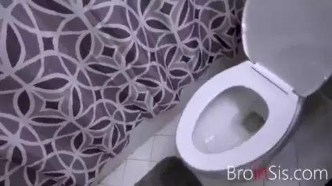 Stepsibling Prank War- Daisy Lynne