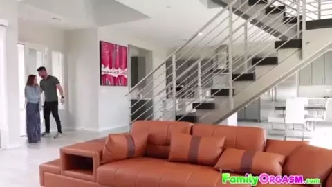 Hungry StepUncle Wants StepNiece's Pussy