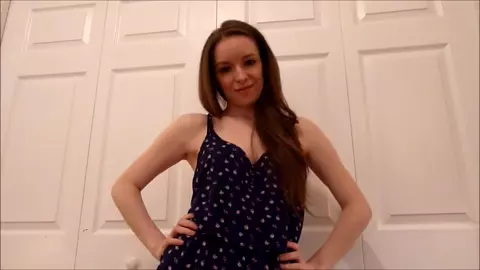 Penny Hume - Mom Provides The Girlfriend Experience