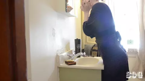 Bettie Bondage - Giving Your Mom What She Wants