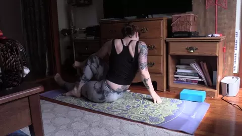 Bettie Bondage - Spying on Mom's Yoga Practice