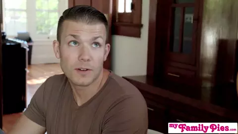 Step Siblings Bird Box Challenge Ends In Crempie - My Family Pies S8:E4