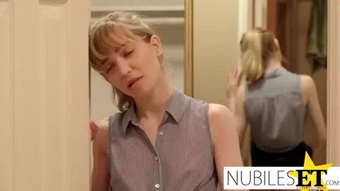 Riverdale - Betty Steals Archie's Creampie Fuck From Veronica S2:E2