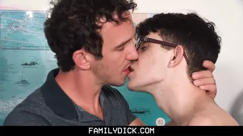 FamilyDick - Muscle bear Daddy bare-backs boys during sleepover