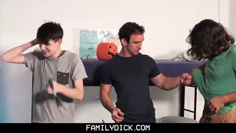 FamilyDick - Uncle teaches Nephews to Rim