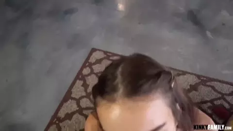 Kinky Family - Ellie  - Help stepsis with fucking