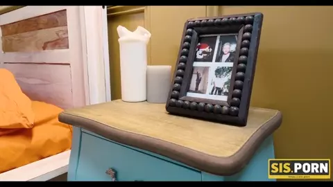 SIS.PORN. Stepbrother fucks blindfolded girl on the bed