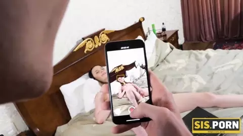 SIS.PORN. Boy doesnt mind satisfying good-looking stepsisters pussy