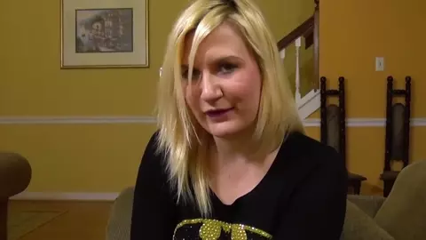 Fifi Foxx - Sister Gets Fucked Behind Her Parents Back