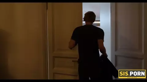 SIS.PORN. Blindfolded teen doesnt know that has sex with stepbrother