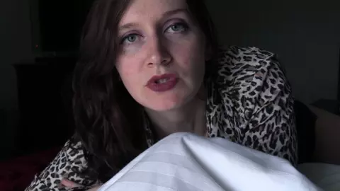 Bettie Bondage - Talking Your Naive Ditzy Mom Into A Bj