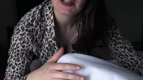 Bettie Bondage - Talking Your Naive Ditzy Mom Into A Bj