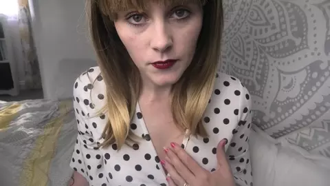 Sydney Harwin - Pushy Mom