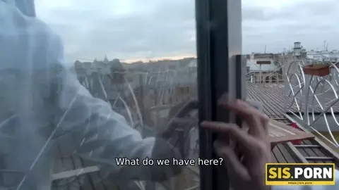 SIS.PORN. Dirty-minded bitch tries cigarettes and passionate fucking