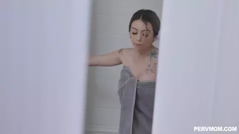 Kat Dior Big Tit MILFs Sucking Cock And Slobbers Her Stepsons Cock