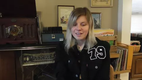 The Elle Hell – Meeting & FUCKING Your Long Lost Big Sis