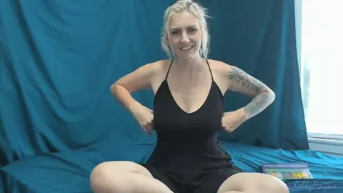 Kelly Payne - Checking Out Mom's Tattoos