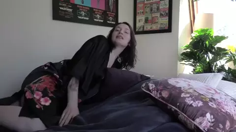 Bettie Bondage - Taking LSD with Mommy