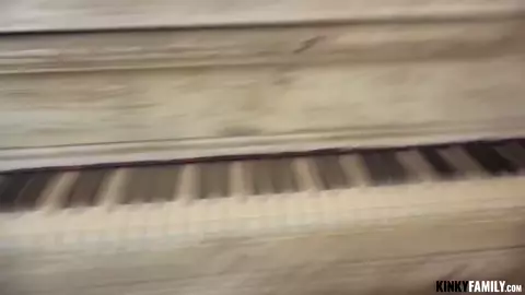 Kinky Family - Lana Sharapova - New stepsis wants a creampie