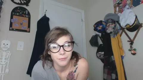 DamnedestCreature - Bitchy Sis Teaches You To Stroke