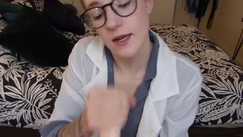 Fiona Dagger - Fucked by your Doctor Mom