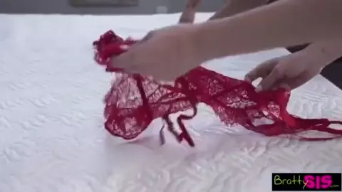 BrattySis - Stepsister BFF "I kinda want to fuck your stepbrother" S21:E9 12 min 720p