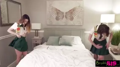 Step Sis "Buy my box of cookies!" S18:E5 13 min 720p