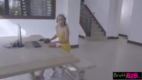 Step Sis "I put my controller on my pussy and it made me horny" S18:E10 13 min 720p