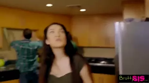 Lucky Brothers First Threeway Is With Slutty Step Sisters S4:E8 12 min 720p