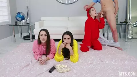 Dani Damzel, Dakota Burns & Natalia Nix – Brother Crashes Slumber Party