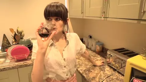 Sydney Harwin - A Weekend With Mom