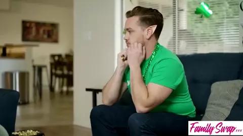 Swap Dad "We are supposed to be and you too look like strippers!" S2:E8