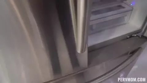 Kayla Paige – Sexy Stepmom Snaps