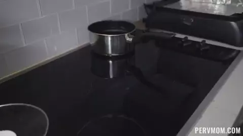 Quinn Waters - Stepmom's motivation