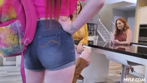 Aria Carson, Summer Hart & Lauren Phillips – Be Who You Dress Like