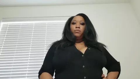 Rayne Woods – Mommy's soothing handjob Part 2