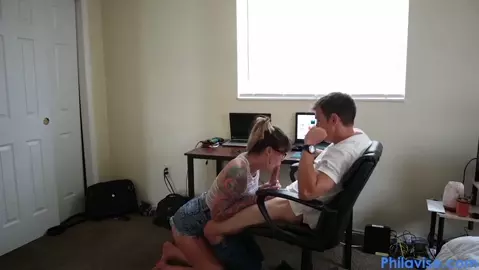 Jae Lynn – Gamer Gets A Blowjob