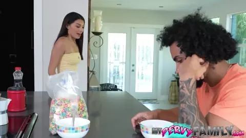 New Stepsister Makes Me Horny! - Reyna Delacruz -