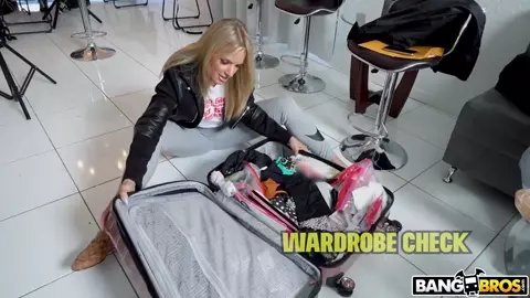 BANGBROS - Mom Is Horny Behind The Scenes With MILF Rachael Cavalli