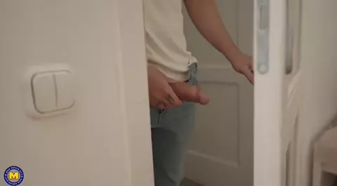 Mature.nl - Milf Jasmine Rouge Loves To Facesit And fuck Her Stepson