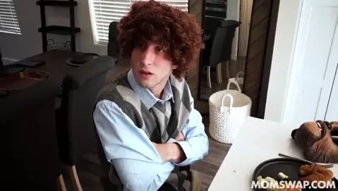 Bella Rossi & Lexi Luna – StepMothers