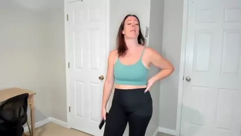 Snsultry – Mom Finds Son’s Dick Pic JOI