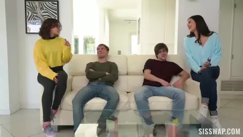 Jasmine Wilde & Leana Lovings – Be My Valentine