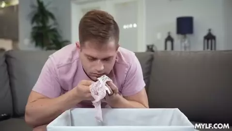 Carmela Clutch – The Faded Pantyhose