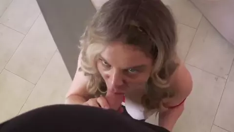 Erin Electra - Slutty Mom Gets Fucked Doing Yoga