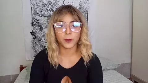 Latinamarne – Let Mom Take Care Of You