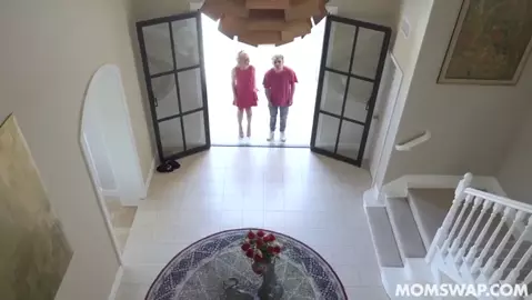 Ashley Wolf & Aaliyah Love – Letting the Love In